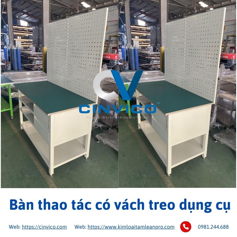 Bàn thao tác có vách treo dụng cụ