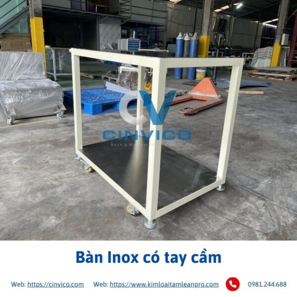 Hình ảnh sản phẩm bàn Inox có tay cầm 