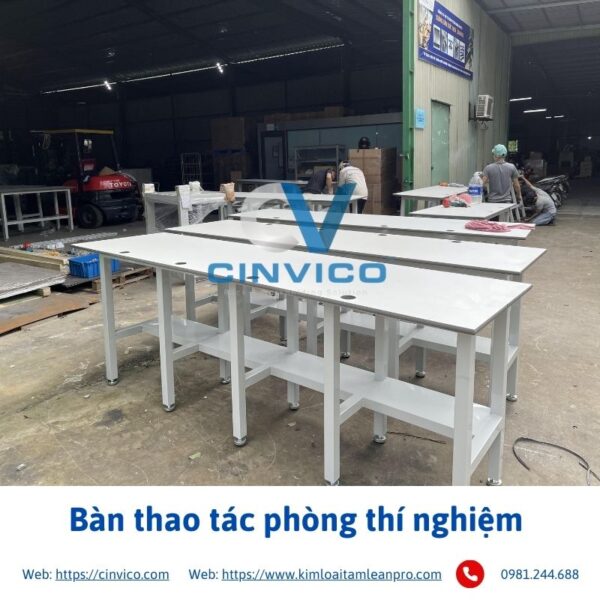 Bàn thao tác phòng thí nghiệm