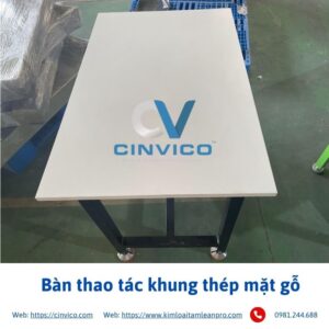 Bàn thao tác khung thép mặt gỗ