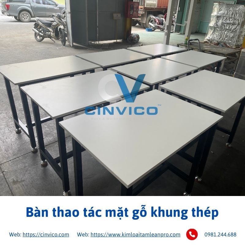 Bàn thao tác khung thép mặt gỗ