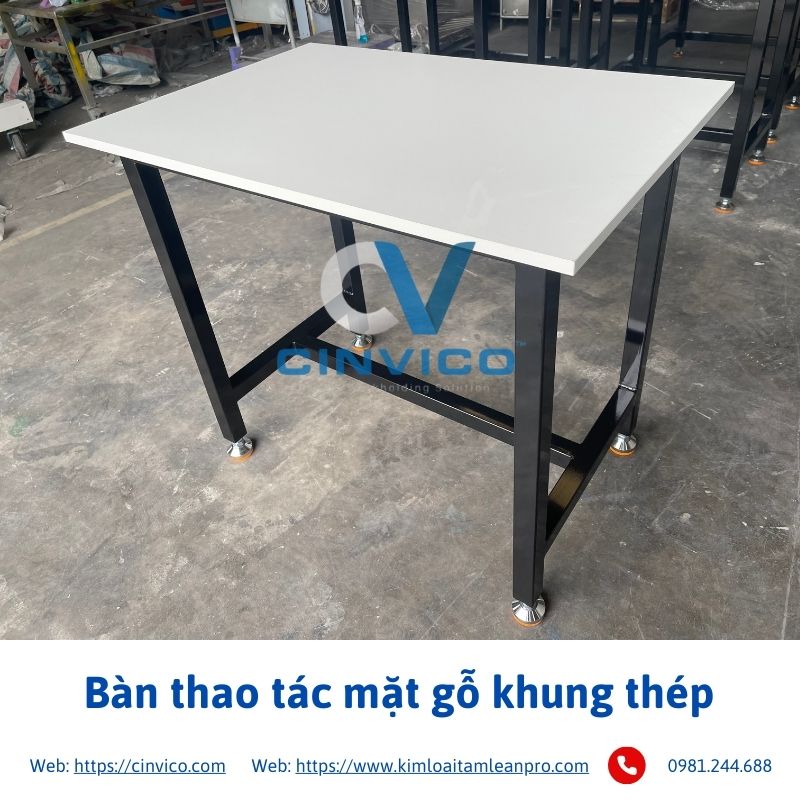 Bàn thao tác khung thép mặt gỗ