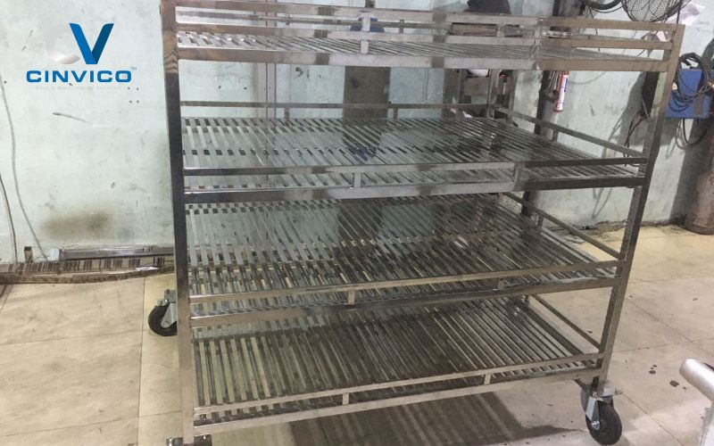 Đặc điểm của kệ hàng Inox