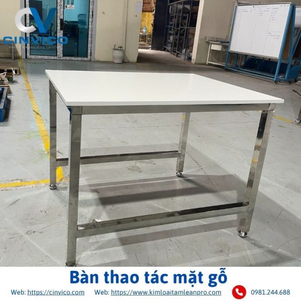 Bàn thao tác mặt gỗ góc nghiêng