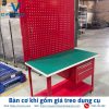 Bàn cơ khí gồm giá treo dụng cụ