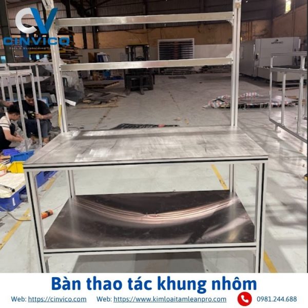 Bàn thao tác khung nhôm