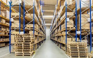 Các loại kệ để hàng thông dụng cho kho, siêu thị, cửa hàng
