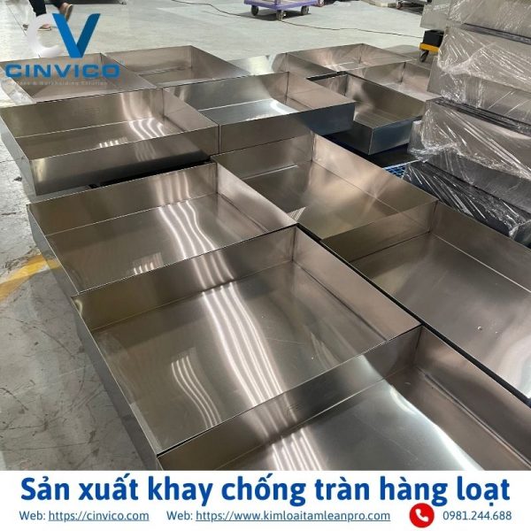 Sản xuất khay chống tràn hàng loạt