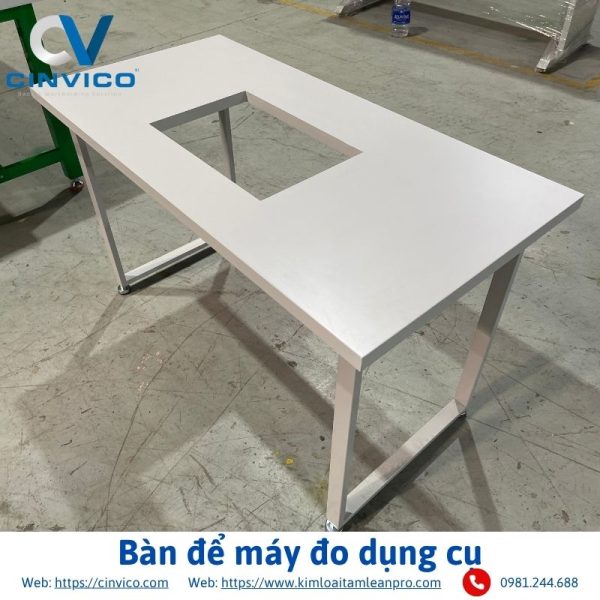 Bàn để máy do dụng cụ