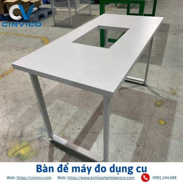 Bàn để máy do dụng cụ